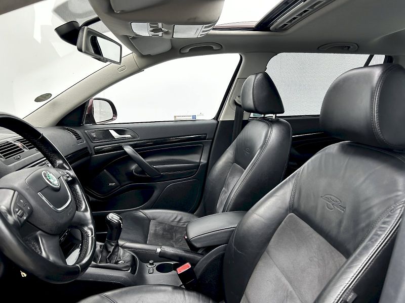 Škoda Octavia (2012) Combi 2.0 TDI 103kW 4x4 MP6 L& - fotka 32 z 33