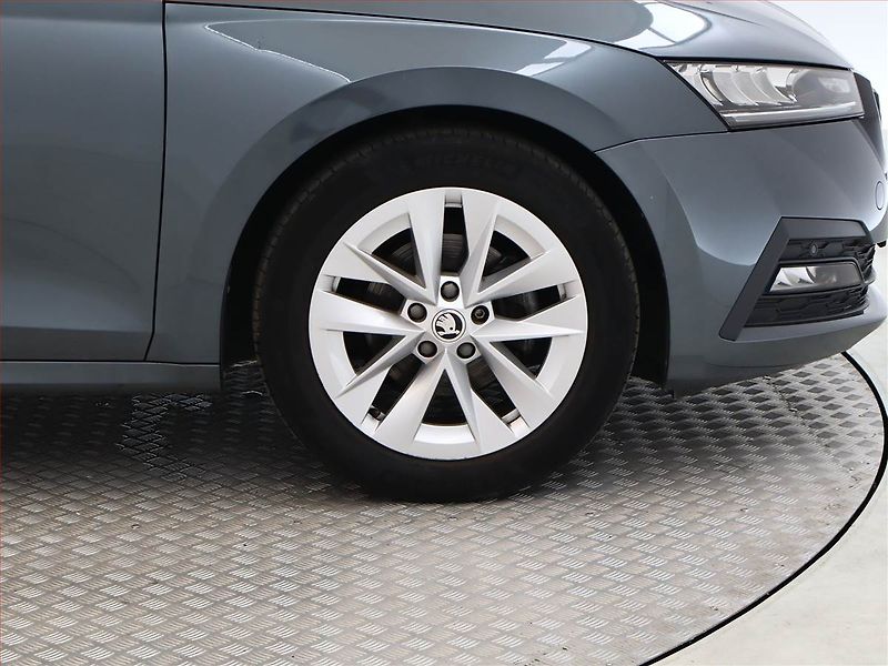 Škoda Octavia (2021) 1.0 TSI, Serv.kniha, Navi - fotka 12 z 14