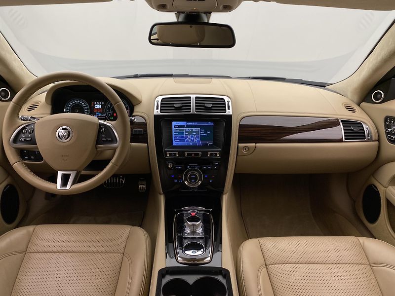Jaguar XK 5.0 V8 283kW AUT - fotka 2 z 42