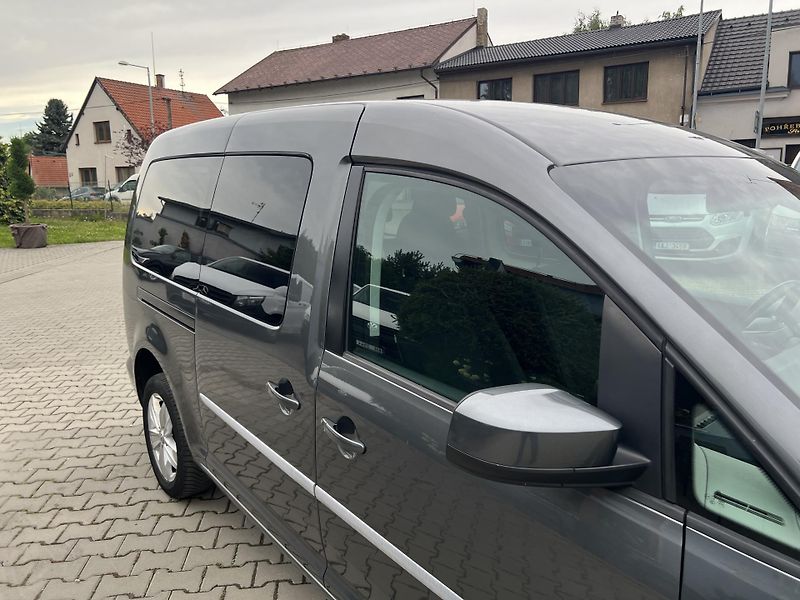 Volkswagen Caddy (2018) MAXI 2,0TDi 7 míst pěkný stav! - fotka 19 z 42