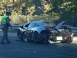 Nabouraný McLaren P1.