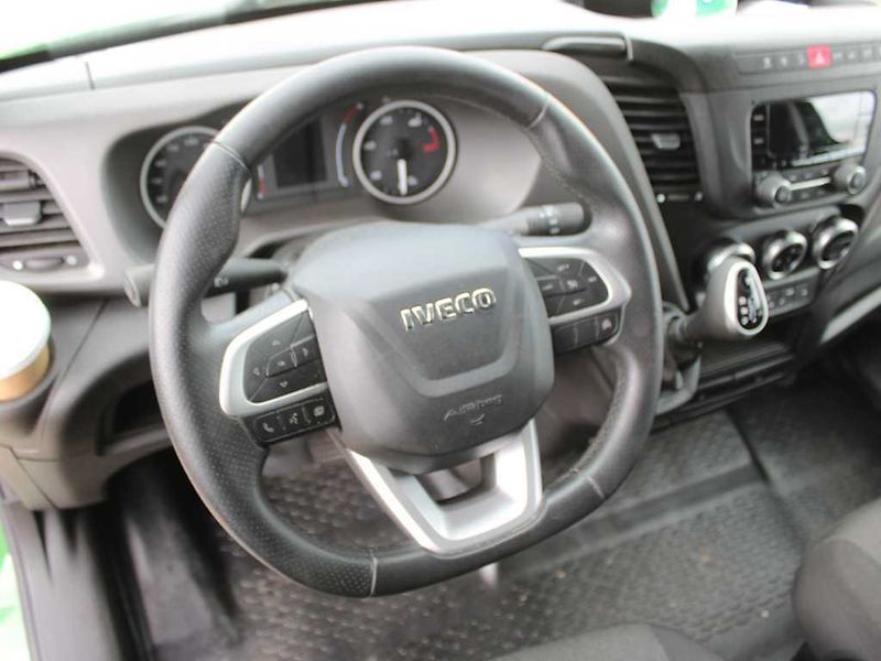 Iveco DAILY 35S18, EURO 6, SPACÍ NÁS - fotka 9 z 19