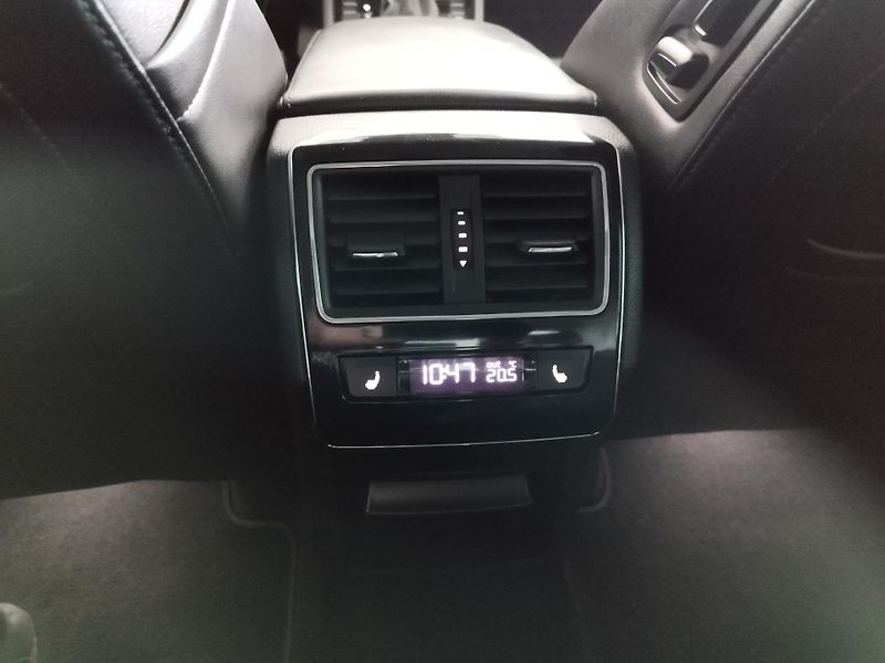 Škoda Superb (2017) TDI,110KW,L&K,DSG,NAVI,LED - fotka 19 z 33