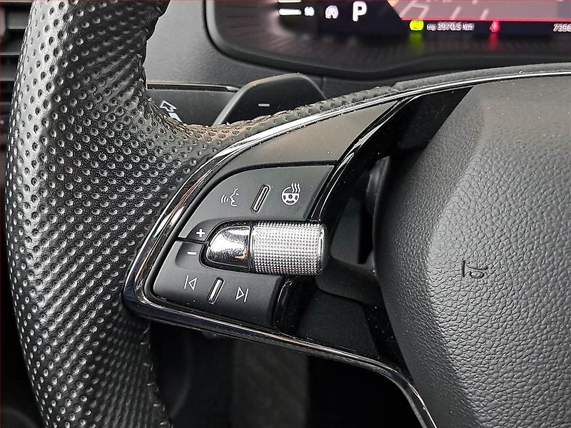 Škoda Karoq (2021) Sportline 1.5 TSI - fotka 19 z 30
