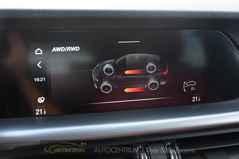 Alfa Romeo Stelvio 2.0T 16V 206kW VELOCE AT8 Q4 - fotka 36 z 49