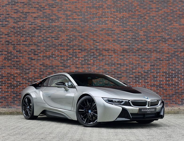 BMW i8 (2018) xdrive Laser - fotografie inzerátu
