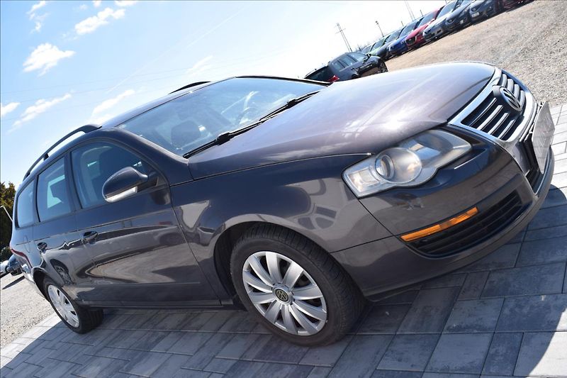 Volkswagen Passat 1,9 TDI 77KW KLIMA 1XMAJITEL - fotka 3 z 46