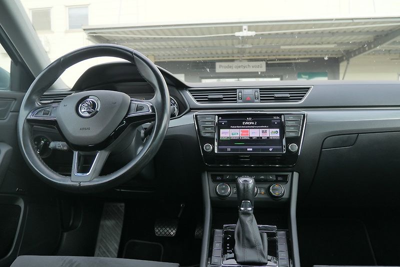 Škoda Superb - fotka 6 z 6
