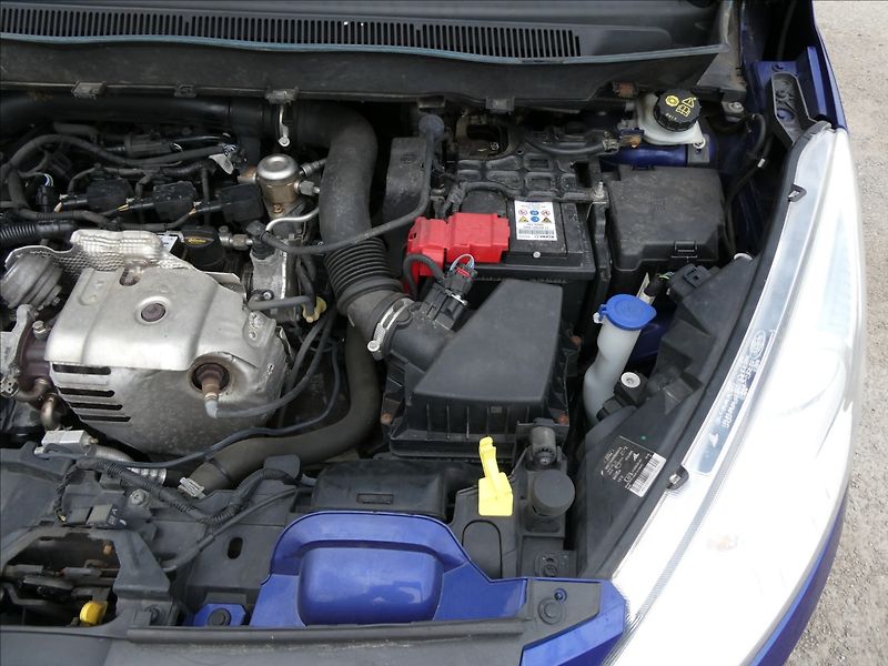 Ford B-MAX 1,0 EcoBoost 74kW,2xkola,servi - fotka 32 z 47