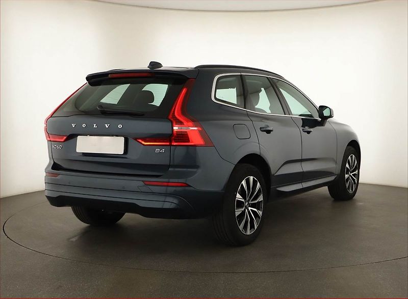 Volvo XC60 (2023) B4 - fotka 5 z 20