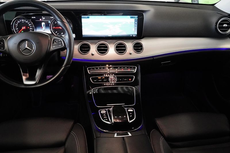 Mercedes-Benz Třídy E - fotka 5 z 37
