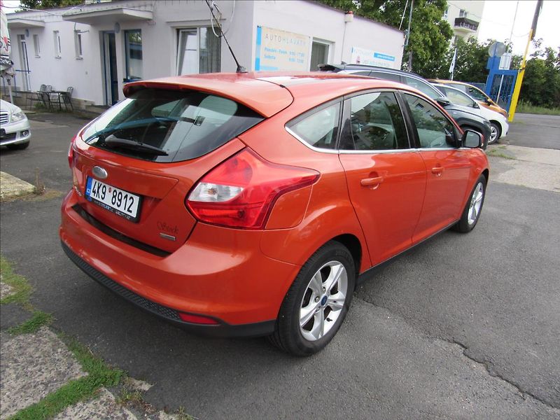 Ford Focus 1,0 EcoBoost 92kW - fotka 6 z 31