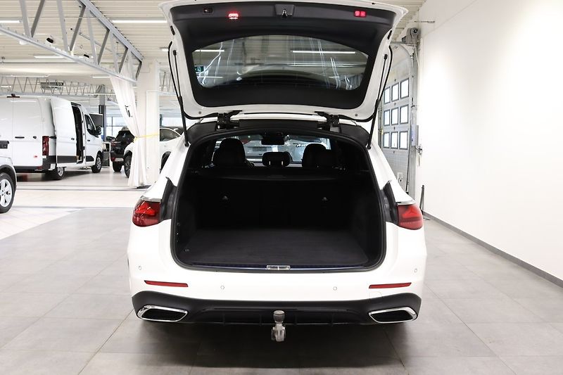 Mercedes-Benz Třídy E 220d 4M AMG Burm NezTop - fotka 22 z 24
