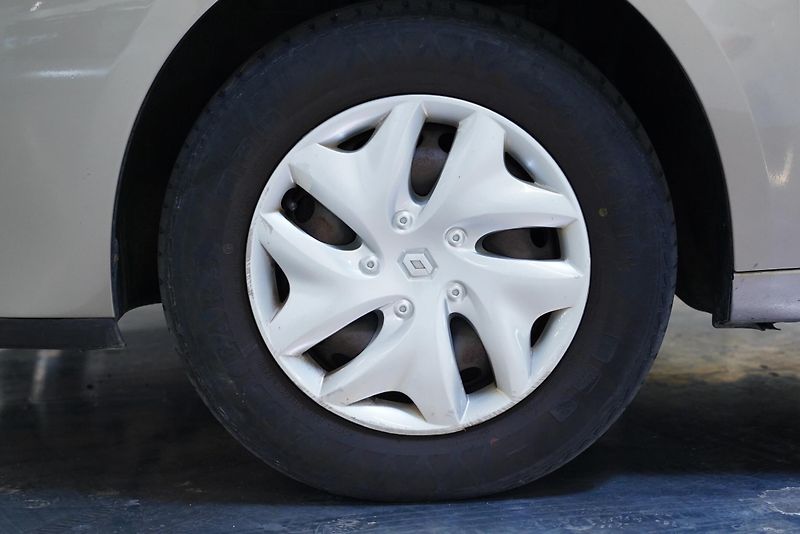 Renault Fluence - fotka 10 z 25