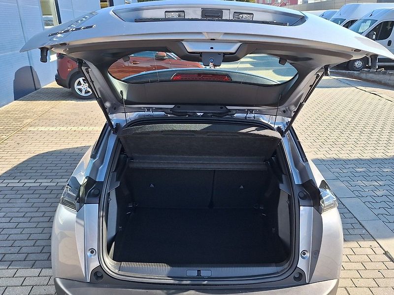 Peugeot 2008 (2026) STYLE TURBO 100 M6 - fotka 14 z 17