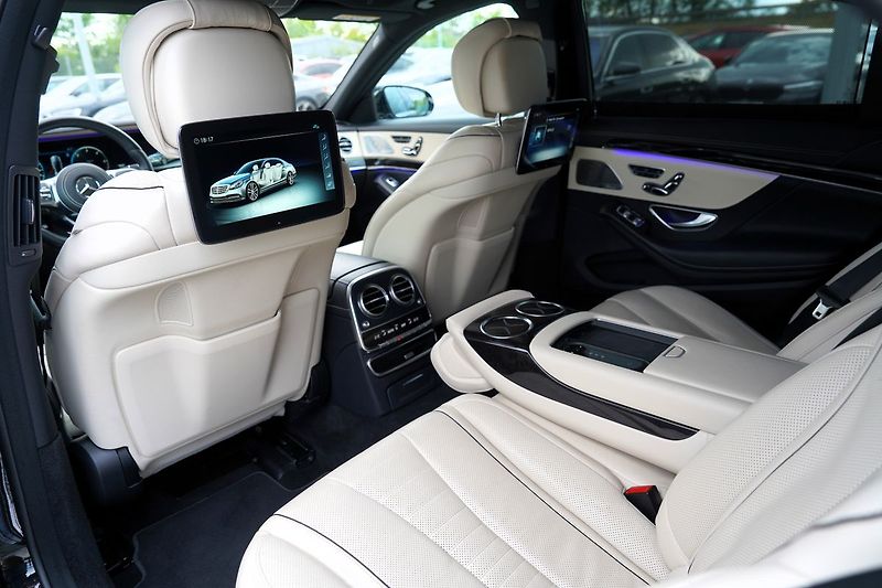 Mercedes-Benz Třídy S S 350d Long 4matic AMG TV - fotka 33 z 50
