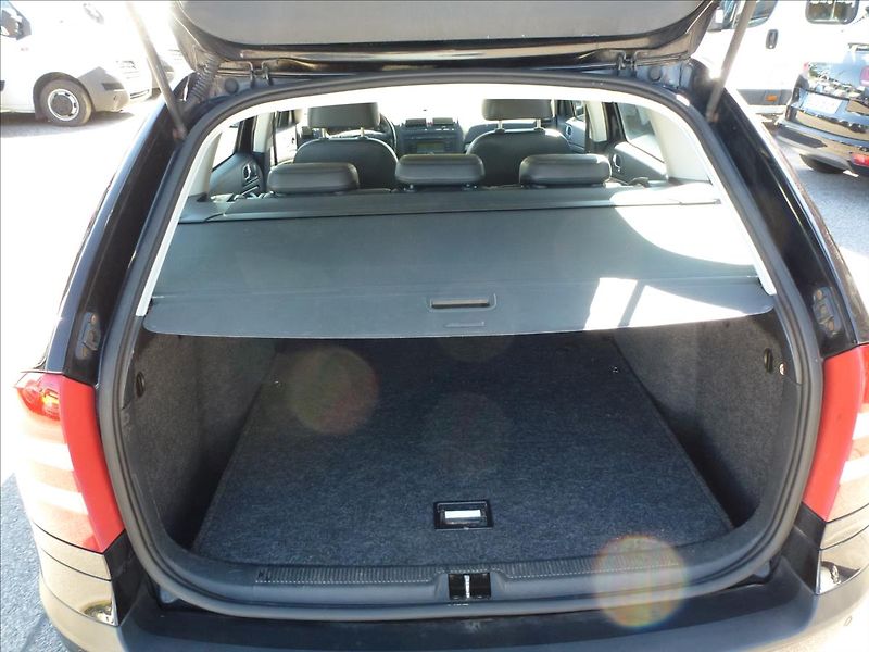 Škoda Octavia 2,0 TDI 103KW Black Edition  E - fotka 22 z 51