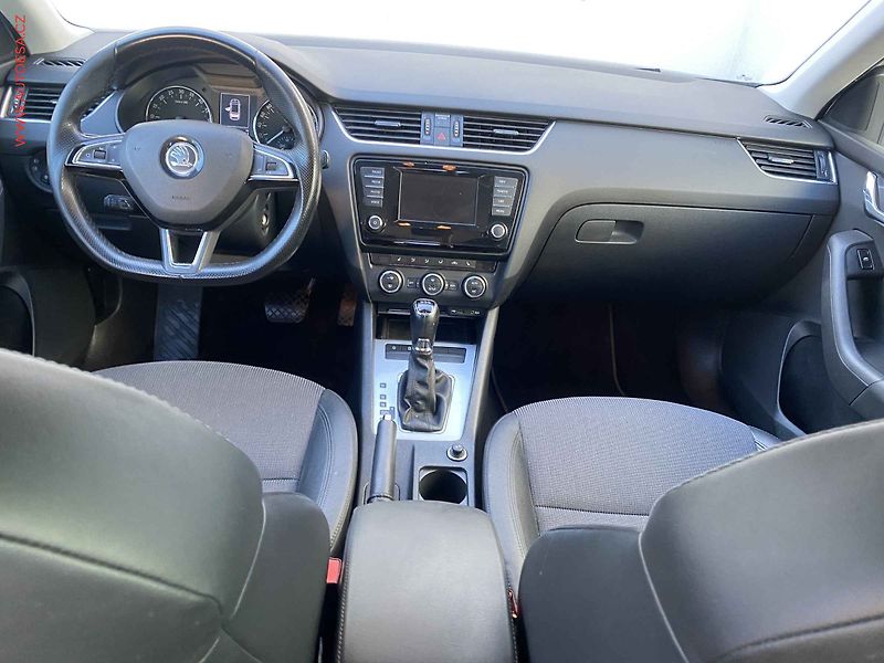 Škoda Octavia (2015) 2.0 TDi, Elegance, DSG - fotka 8 z 19