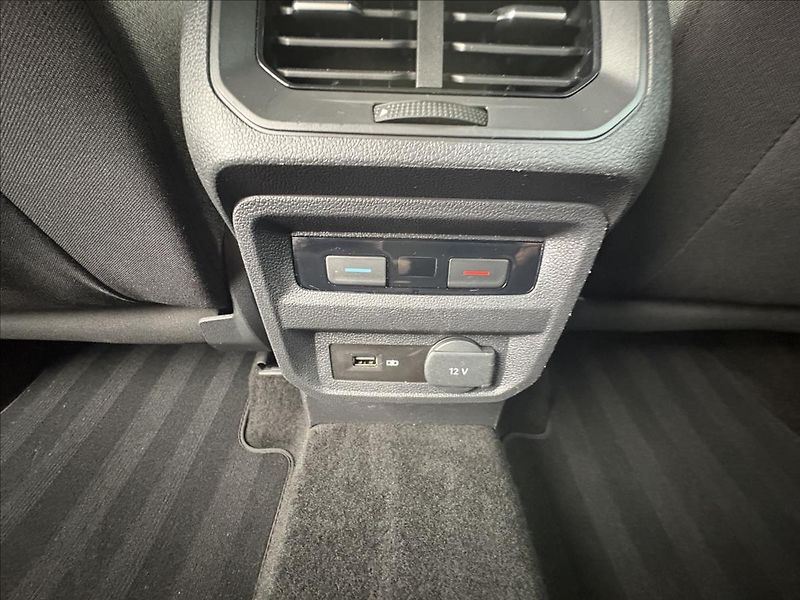 Volkswagen Tiguan 2,0 TDi 140kW 4M,Led,ACC,Highl - fotka 33 z 41