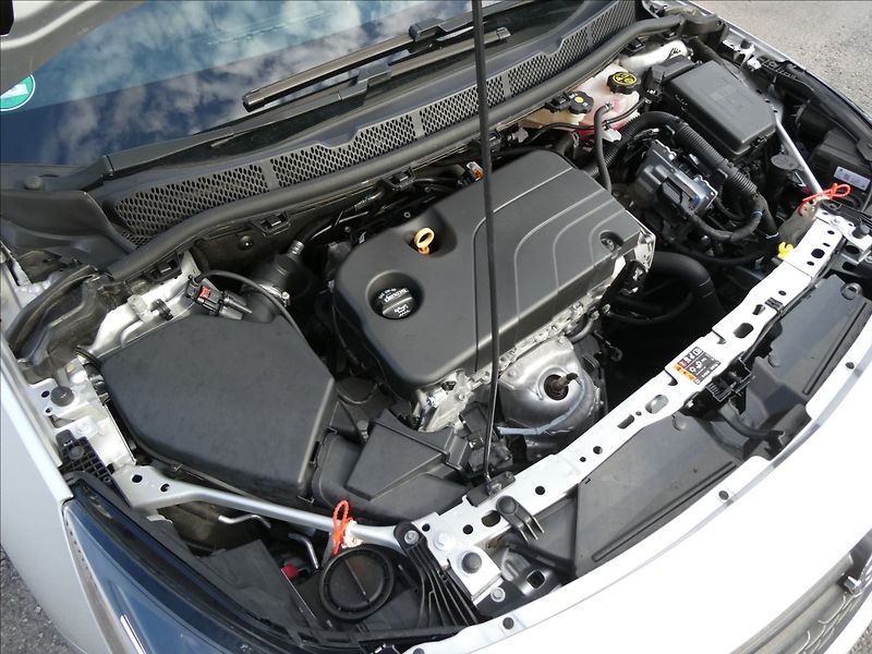 Opel Astra 1,4 i 74kW 2x kola, serviska - fotka 32 z 39