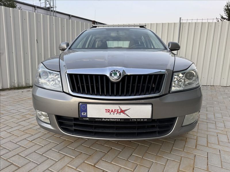 Škoda Octavia 2,0 TDI ELEGANCE tažné původČR - fotka 2 z 50
