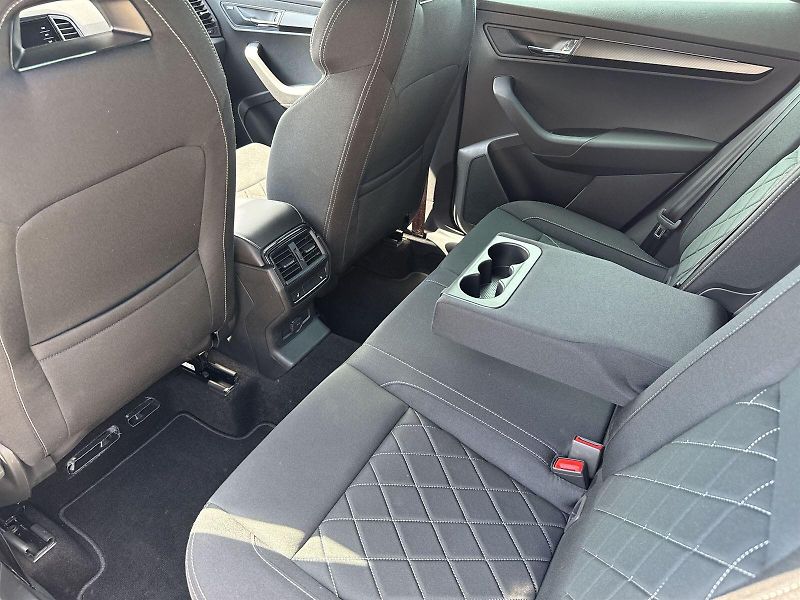 Škoda Karoq (2025) 2.0 TDI 4x4 DSG Sportline - fotka 8 z 36