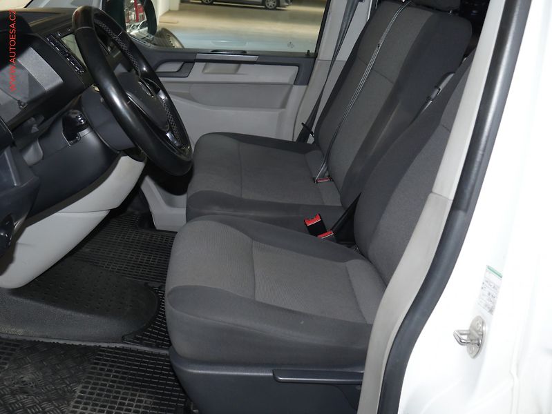 Volkswagen Transporter (2018) 2.0TDi L2 9míst, 1.maj,ČR - fotka 9 z 19