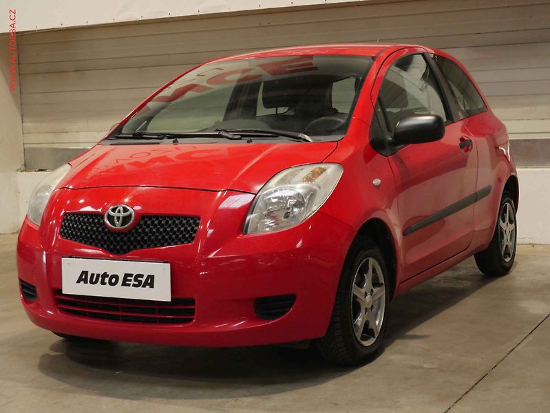 Toyota Yaris (2007) 1.0i, ČR, Klima - fotka 3 z 16