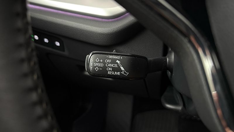 Škoda Octavia 2.0 TDI DSG Style Combi - fotka 14 z 27