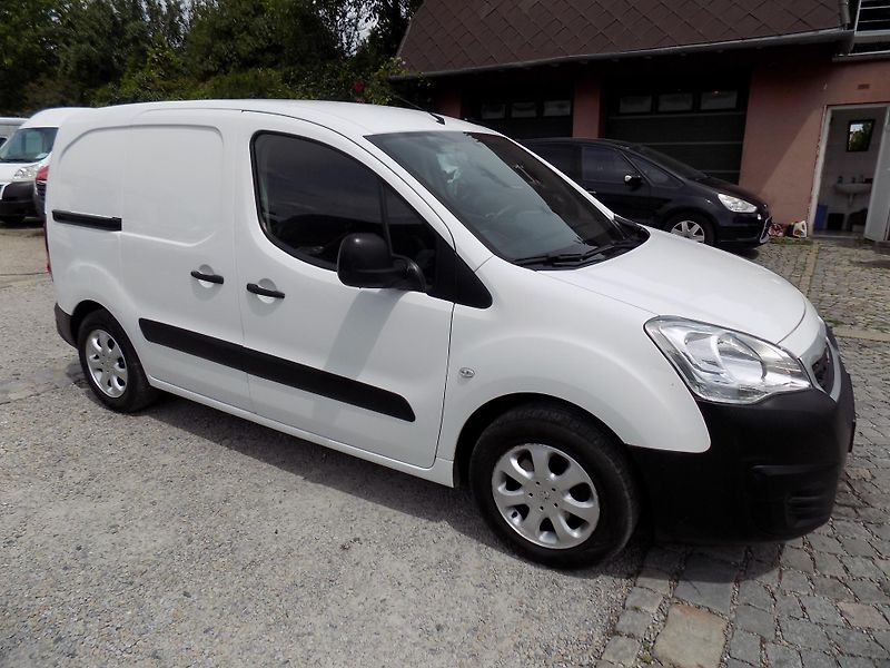 Peugeot Partner 1,6 HDI 73 KW KLIMA, TEMP, ČR - fotka 6 z 44