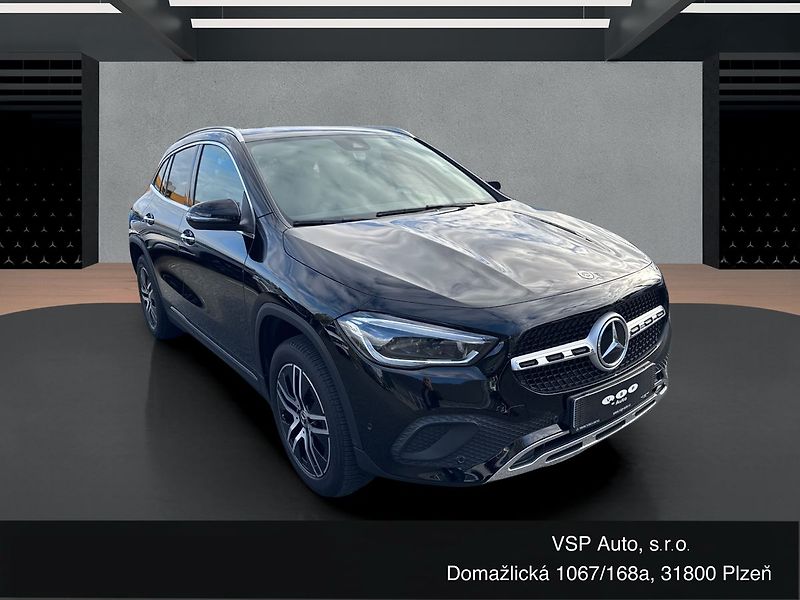 Mercedes-Benz GLA PROGRESSIVE 200d 4MATIC - fotka 7 z 21