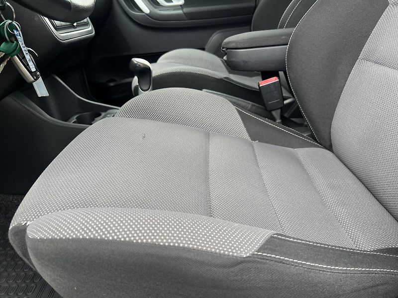 Škoda Fabia 1.2i 12v KLIMA KOUPENO V ČR - fotka 11 z 35