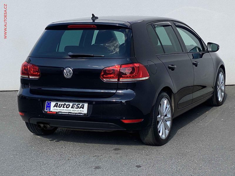 Volkswagen Golf (2012) 1.4 TSi, Highline, bixen - fotka 4 z 17