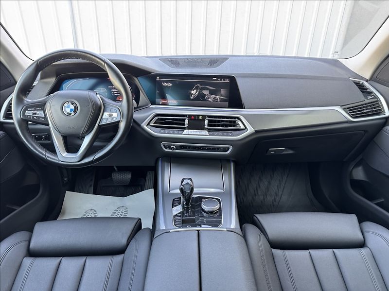 BMW X5 3,0 xDrive 30d DPH 1.maj. ČR - fotka 24 z 50