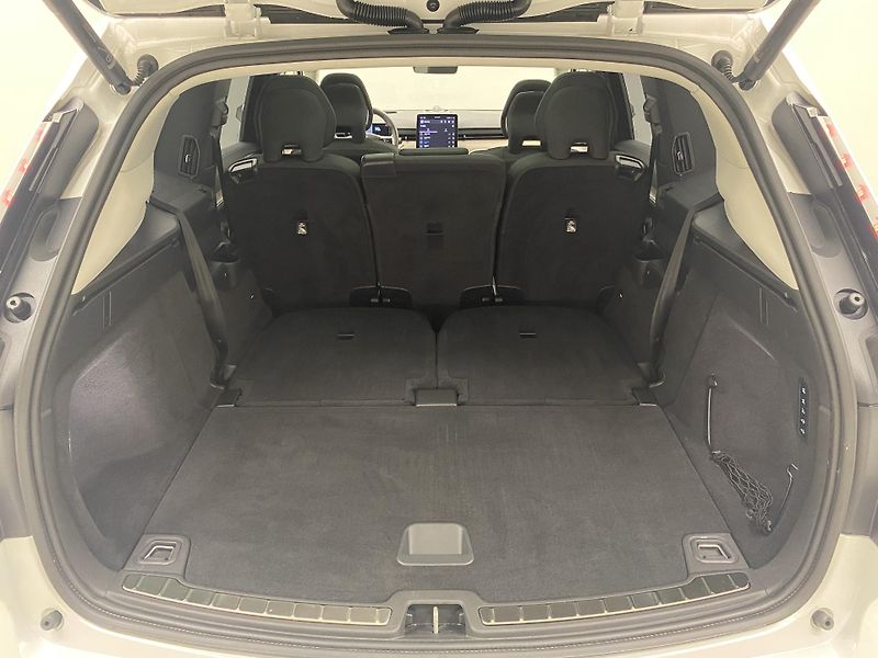 Volvo EX90 TWIN PERFORMANCE ULTRA 7m - fotka 6 z 57