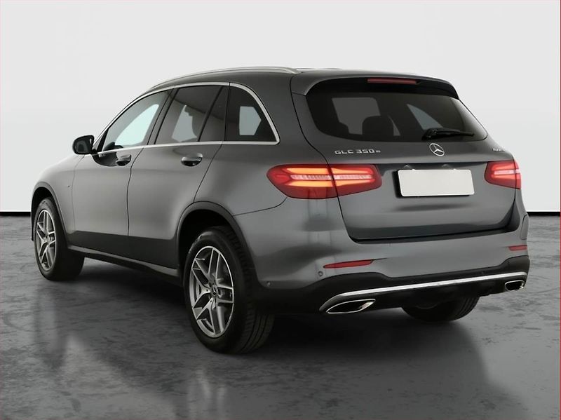 Mercedes-Benz GLC (2017) 350 e 4MATIC - fotka 4 z 20
