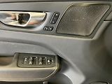 Volvo XC60 B4 FWD Ultimate Dark AT8 - náhled 19
