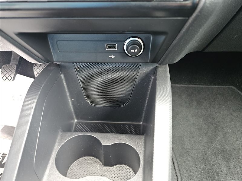 Škoda Fabia III 1,0TSi 81KW Drive NAVI - fotka 25 z 44