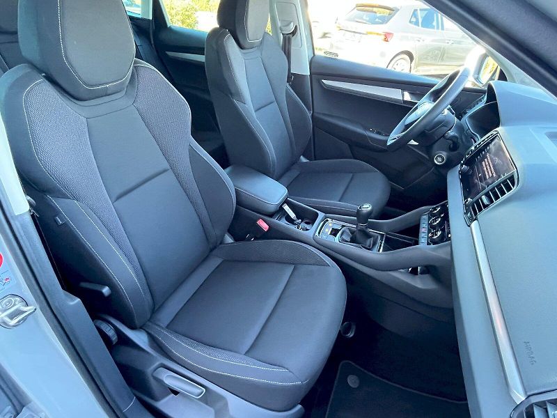 Škoda Karoq (2025) Drive 1,5TSI 110kW 6-ti. st. m - fotka 13 z 35