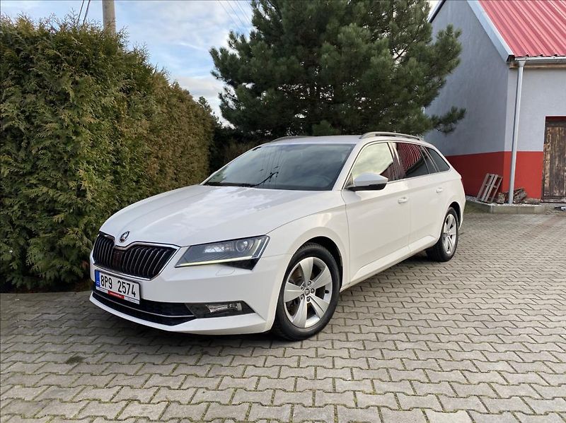 Škoda Superb 2,0 TDI  Ambition / NAVI - fotka 1 z 41