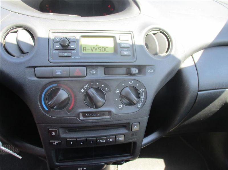 Toyota Yaris 1,0 VVTi, Automat, CZ - fotka 17 z 30