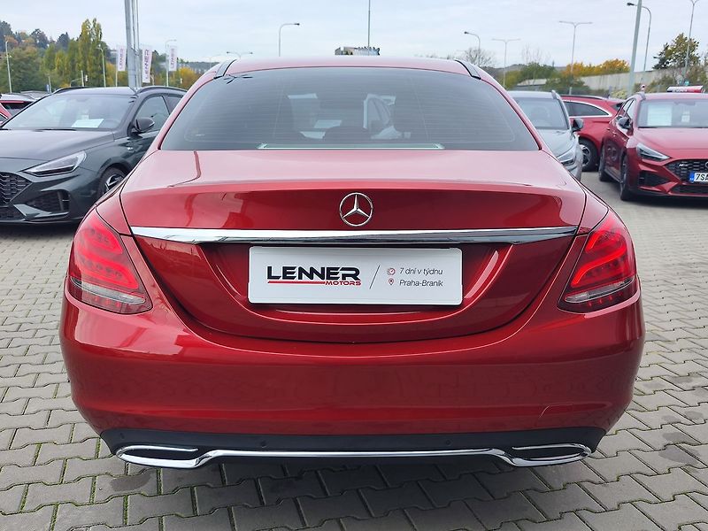 Mercedes-Benz Třídy C 250d/150kW 4MATIC AT - fotka 6 z 36