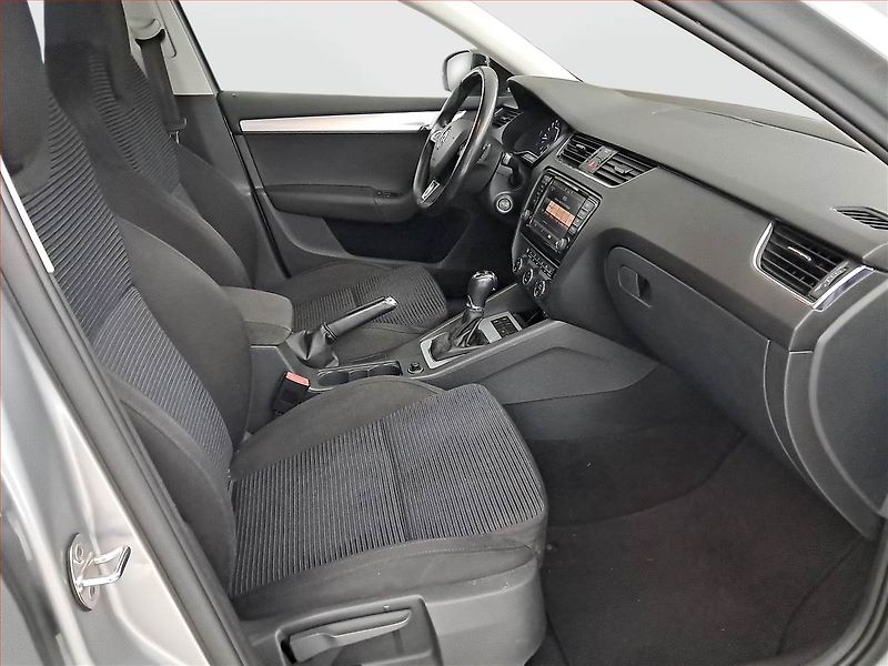 Škoda Octavia (2015) 2.0 TDI, 4X4, Automat, Navi - fotka 9 z 22