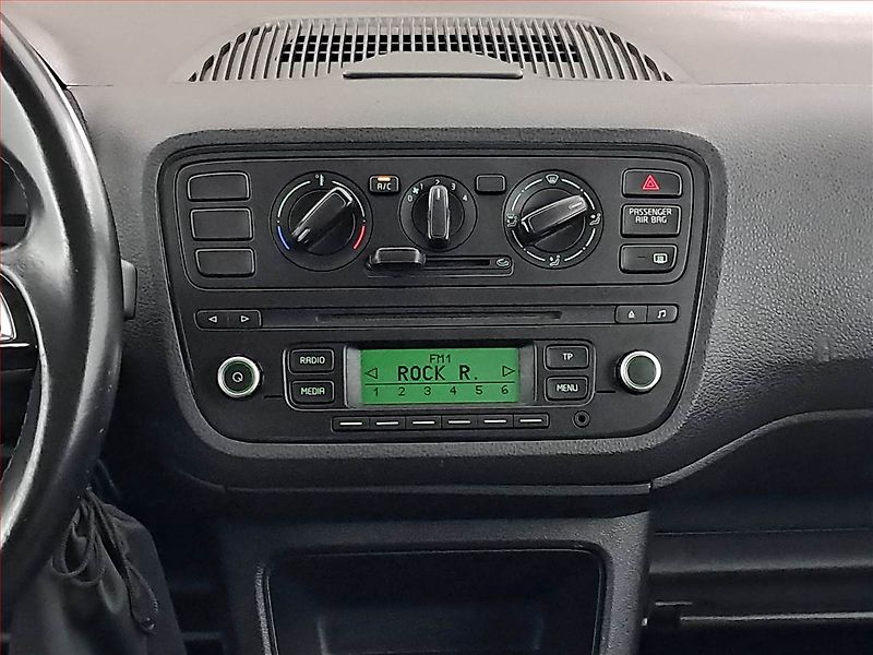 Škoda Citigo (2014) Ambition 1.0 MPI - fotka 12 z 14
