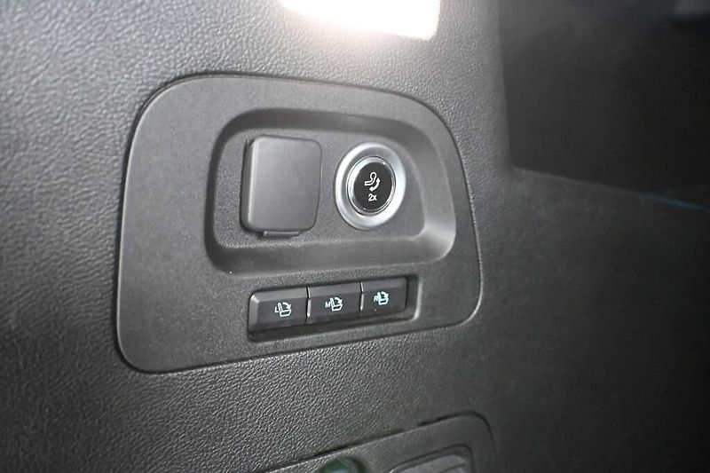 Ford S-MAX (2022) 2.0 LED ACC SONY Tažné WEBASTO - fotka 26 z 40