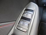 MG ZS (2022) Exclusive 1.0 Turbo, Automat - náhled 18