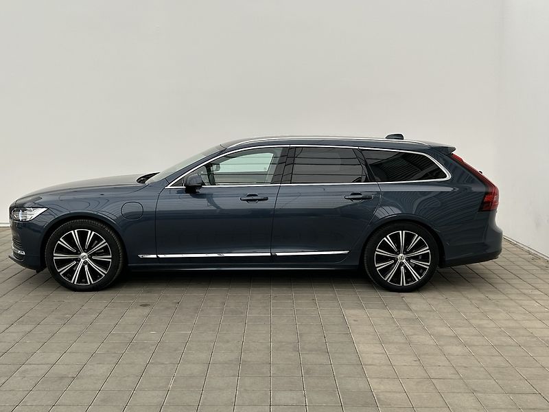 Volvo V90 2.0 Recharge 4x4 Inscription - fotka 2 z 29