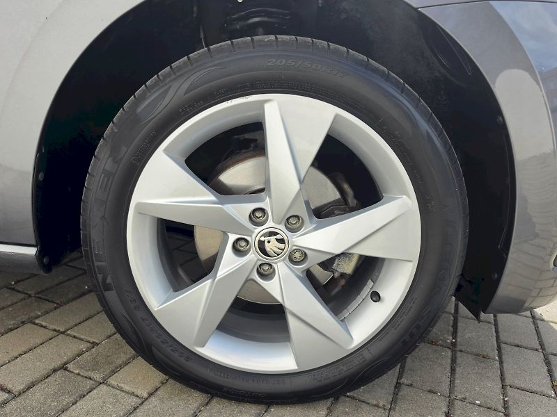 Škoda Scala (2023) 1,0TSI 81KW STYLE - fotka 28 z 34