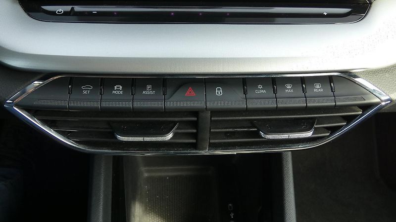 Škoda Octavia Combi 1,5 TSI Style - fotka 17 z 24