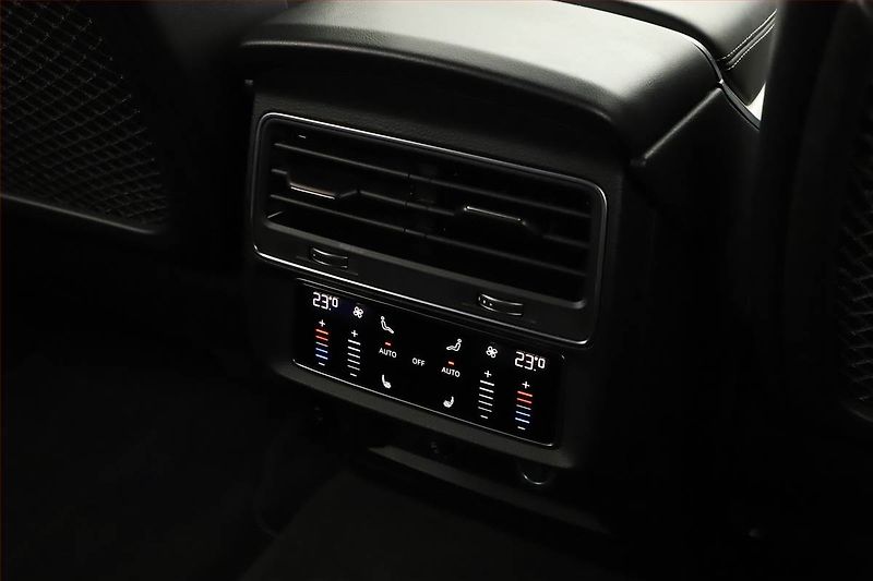 Audi Q8 (2023) 50 TDI, Vzduch, Nez.top - fotka 20 z 25